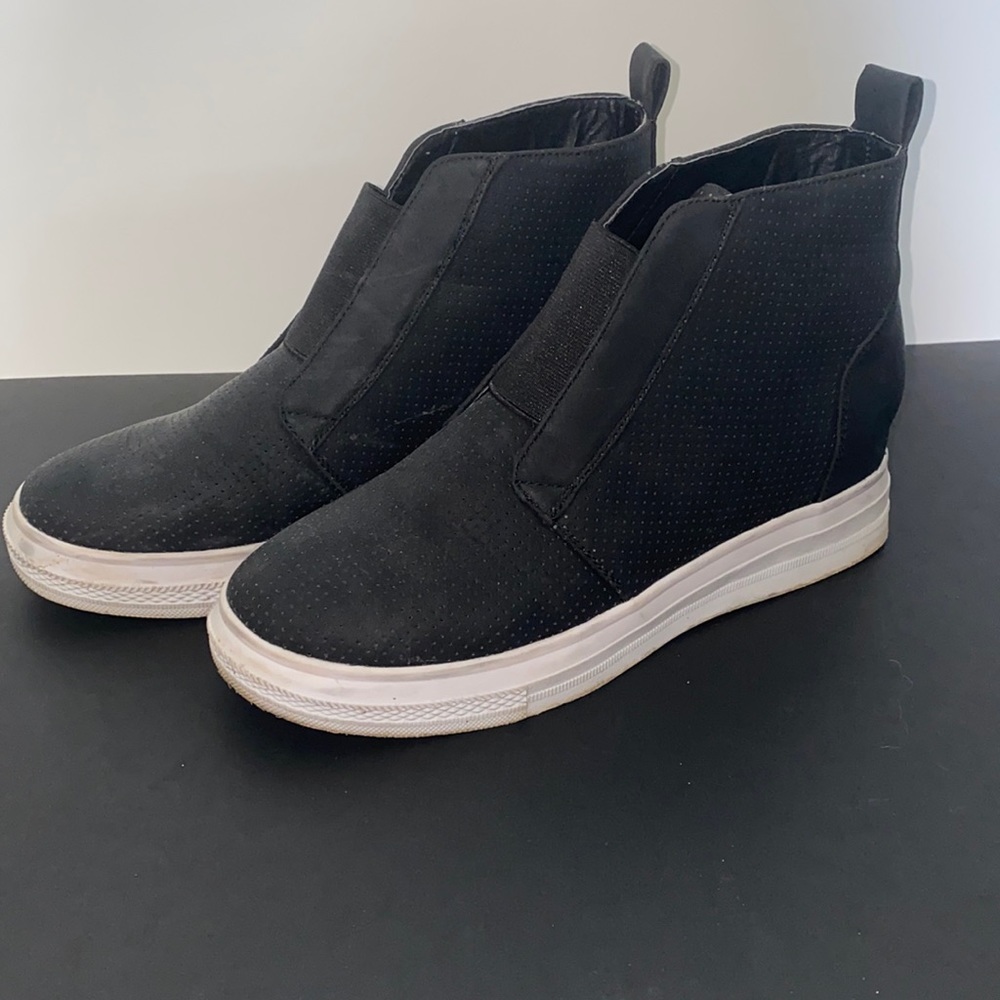 Black and white sneaker wedge